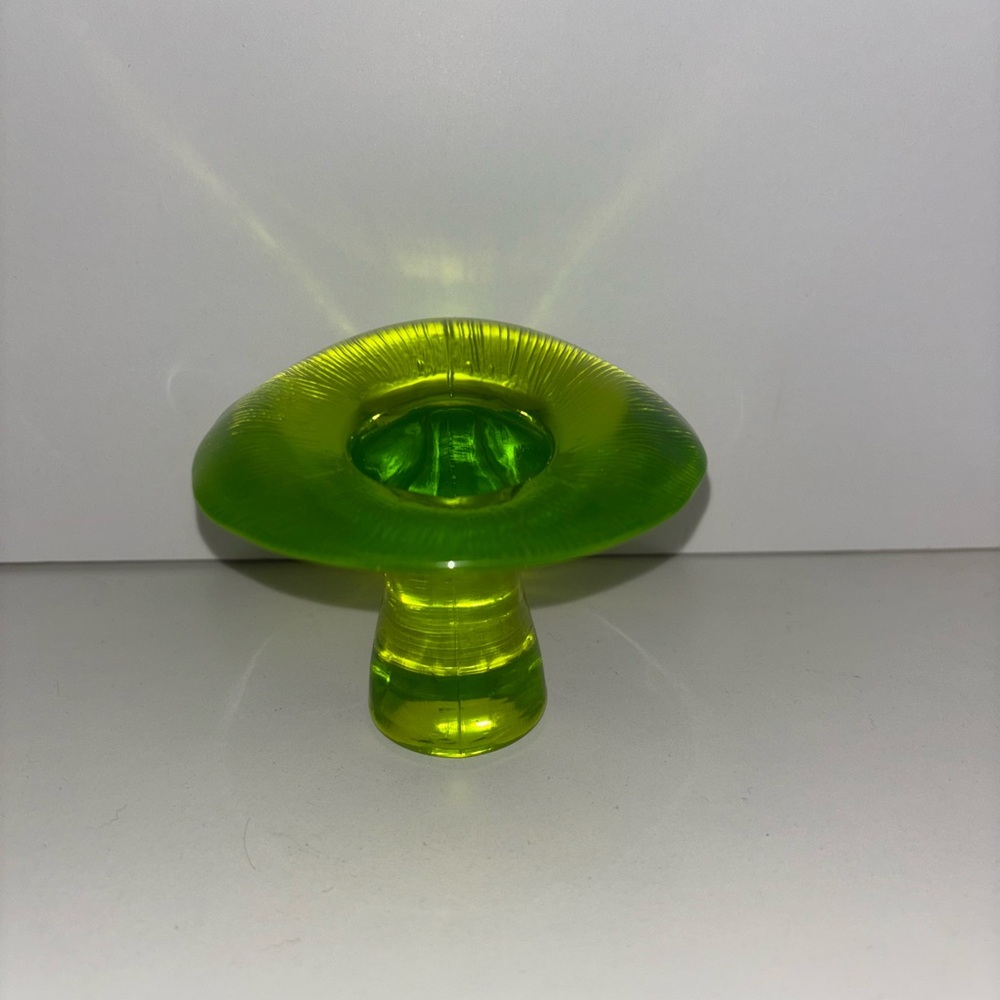 Vintage Mid Century Viking Lime Uranium Glass Mushroom - Picture 2 of 12